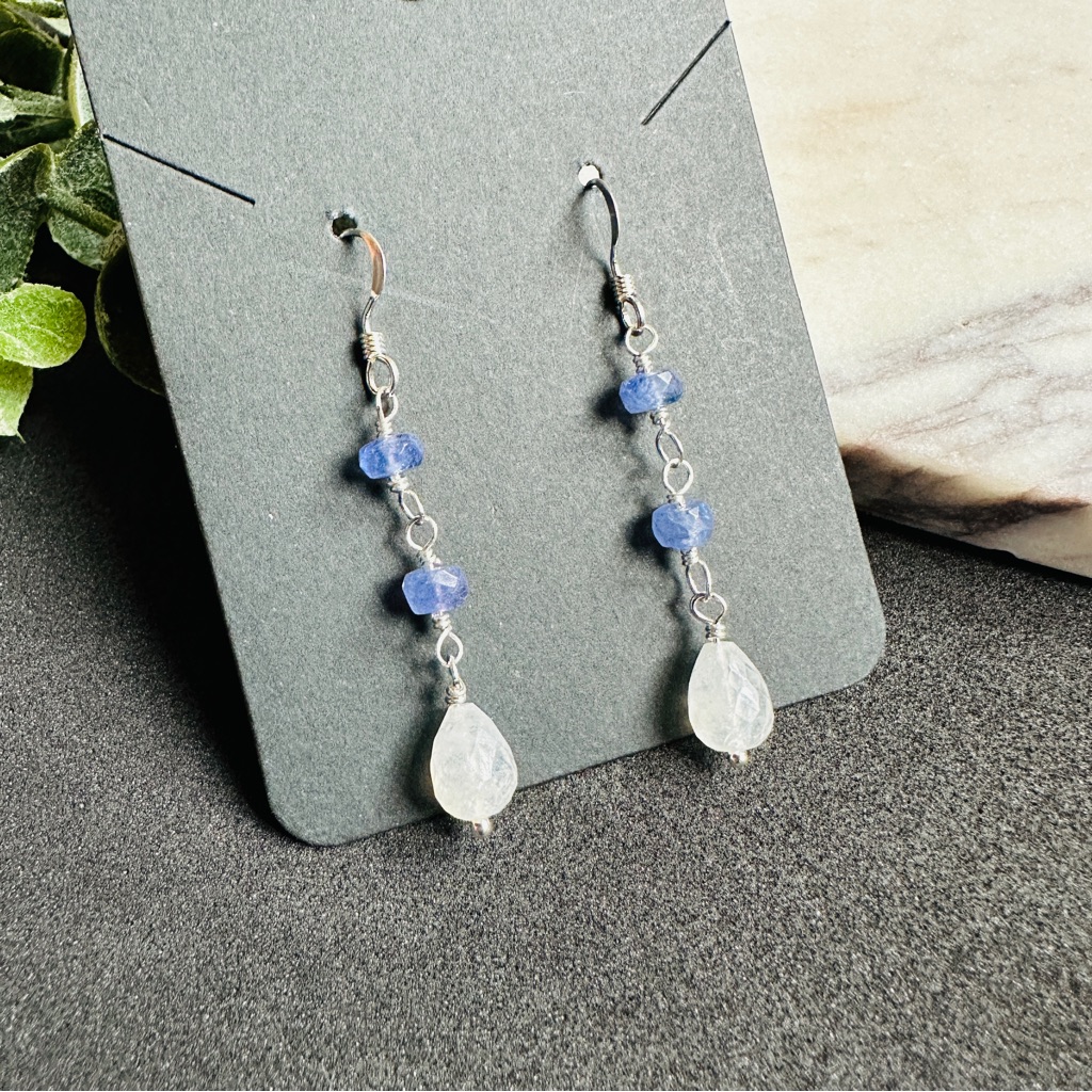 Tanzanite And Moonstone Earrings Sterling Silver Dangle 35$